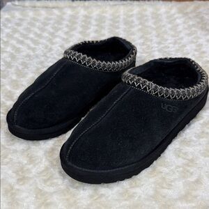 UGG Tasman Black Slip-On slippers